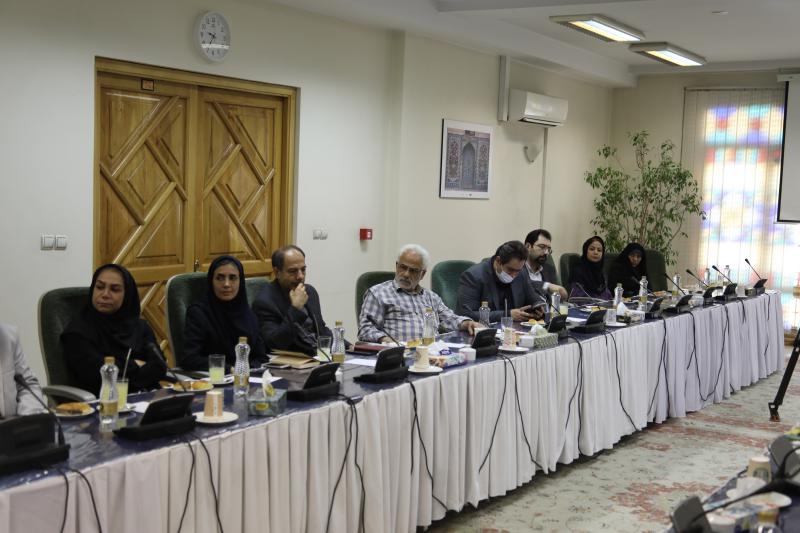 برگزاری نقد علمی کتاب «ایل، ده و شهر در ایران» در بنیاد ایران‌شناسی 